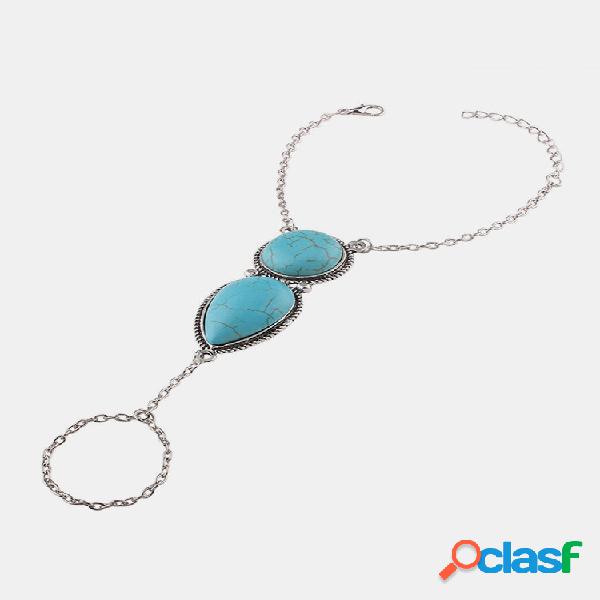 Pulseira de corrente boêmia com gota d'água no dedo