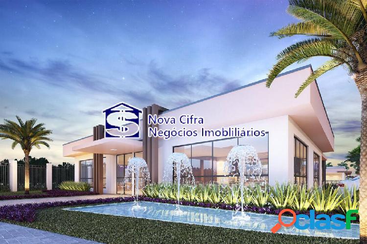 Terreno com 451,20 m² em Condomínio Fechado no Urbanova