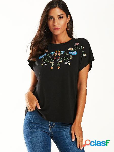 YOINS Camiseta preta com estampa tribal de gola redonda e