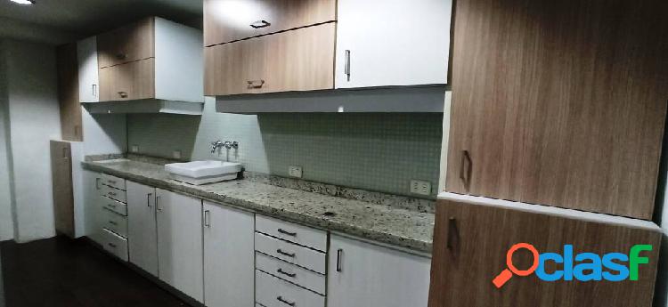 20 m2 Impecable Consultorio en La Trigaleña Plaza