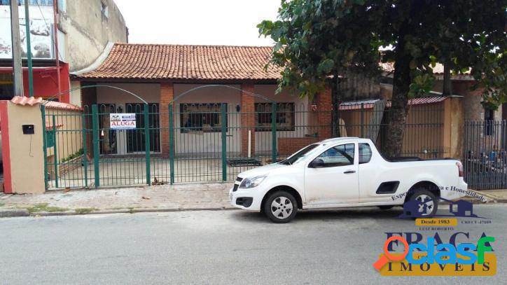 ALUGA R$ 2.800,00 LOCAÇÃO - LINDA CASA - 3 DORMITÓRIOS -