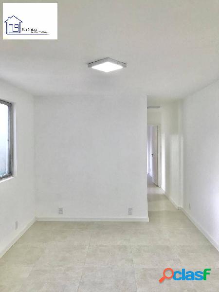 Alugo apartamento reformado 2 quartos - Camorim / Estrada