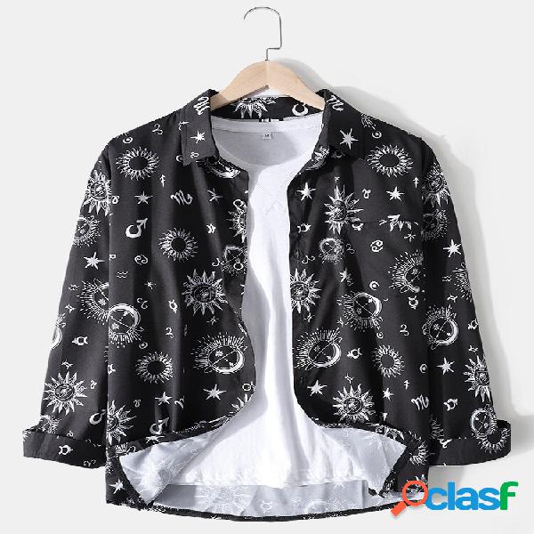 Camisas masculinas Allover Galaxy Print lapela casual manga