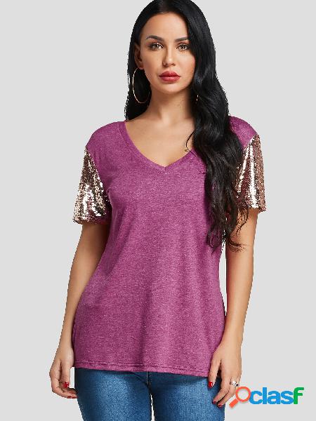Camiseta rosa com decote em v dourado lantejoulas