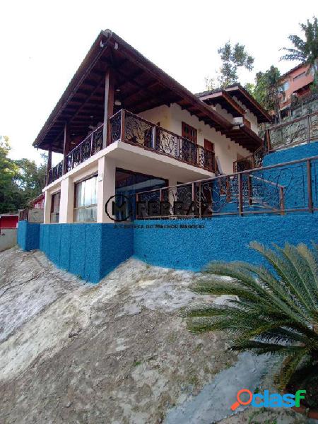 ILHA BELA PRAIA DE PEREQUÊ, MARAVILHOSA CASA CONSTRUÍDA EM