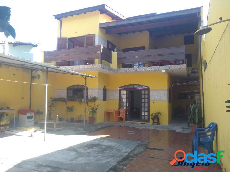 Lindo sobrado à venda