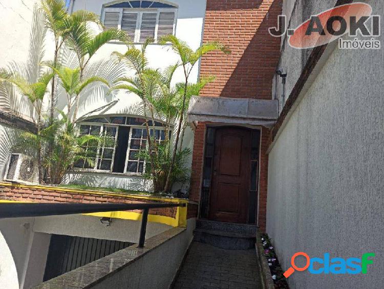 Sobrado para venda possui 258 m² com 3 quartos