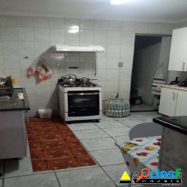 casa de 2 dormitórios no Canhema