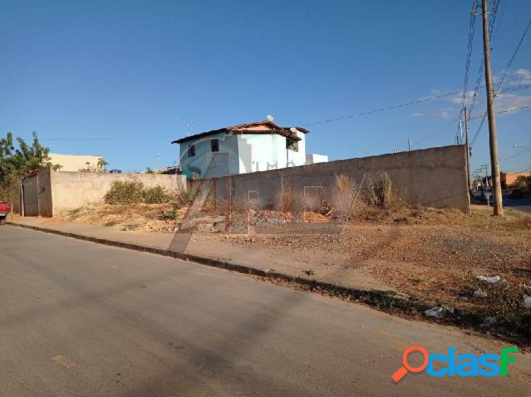 Novo Jaraguá|Vende-se lote de esquina com 250m²