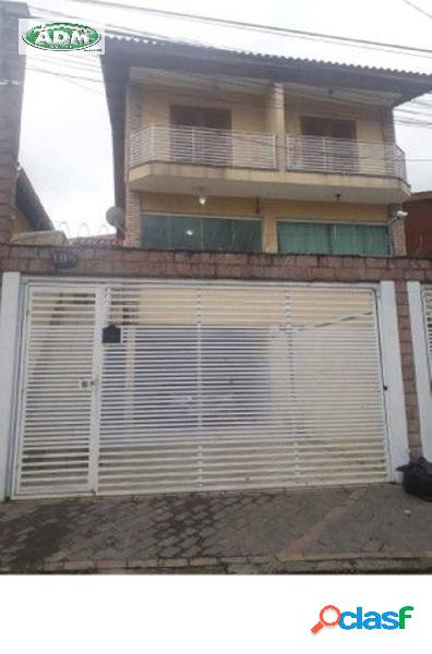 Sobrado com 3 dormitórios à venda, 150 m² por R$ 580.000