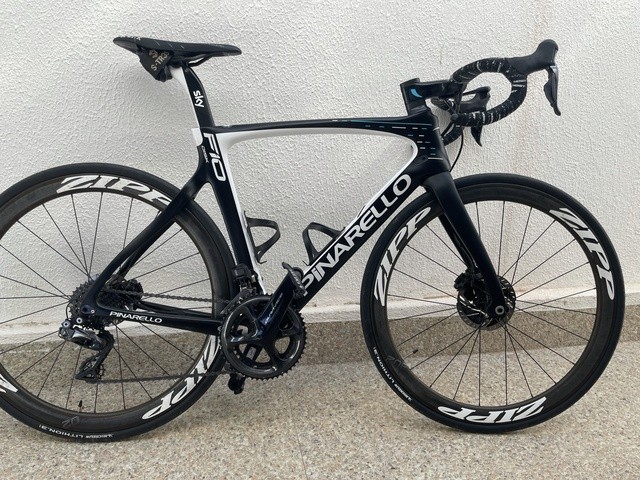 Pinarello Dogma F10 Disc Di2 - Team Ineos