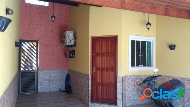 Casa com 2 dormitórios a venda no bairro Itaguaí, em