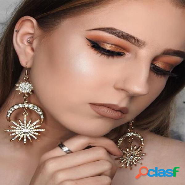Strass em forma de estrela e lua Brincos
