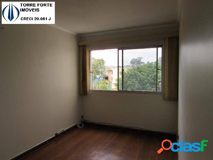 Apartamento com 2 dormitórios e 1 vaga em Engenheiro