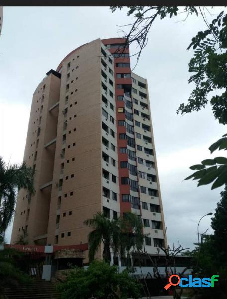 VENDO HERMOSO APARTAMENTO SEMI EQUIPADO EN EL PARRL POR SOLO