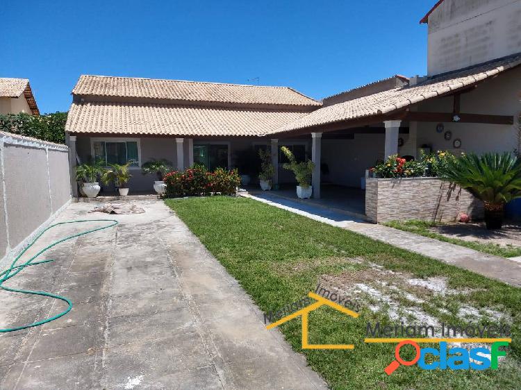 Vendo excelente casa em Praia Seca!