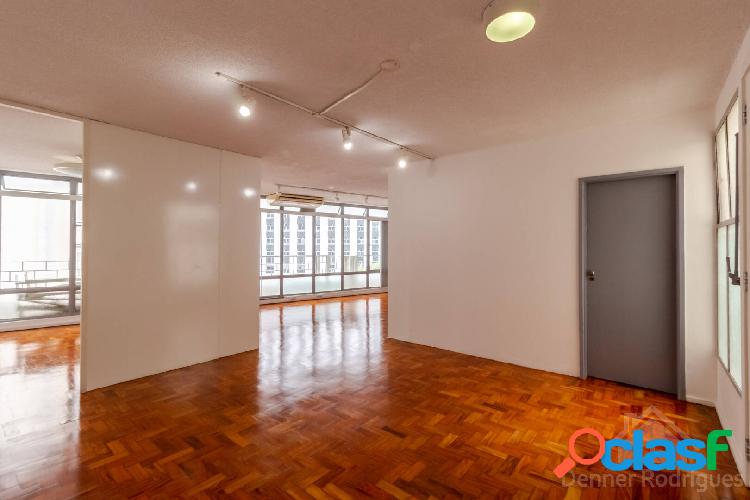 Edifício Vintage - Elétrica e pisos refeitos - 93m² -
