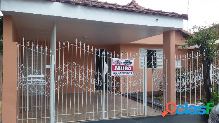 Casa - Aluguel - TAQUARITINGA - SP - VILA SARGI)