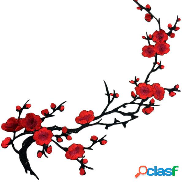 Plum Blossom Flower Applique Vestuário Bordado Patch Tecido