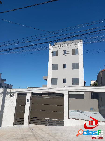 APARTAMENTO 2 QUARTOS COM VARANDA BAIRRO VILA CLORES.