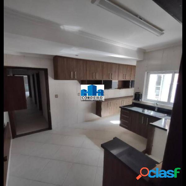 Apartamento sem Condomínio de 03 Dormitórios em Santo