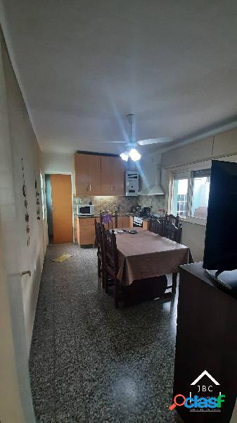 CASA EN VENTA-PERMUTA 3 DORMITORIOS, VILLARINO 763, CENTRO,