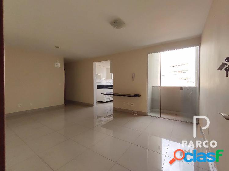 Apartamento com 03 quartos e elevador a venda na Floresta