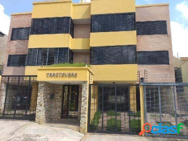 Aparto Quinta Tratevere de 244 mts2, calle cerrada