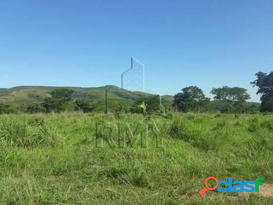 Fazenda com 998 hectares na br 070 sentido Caceres Mato