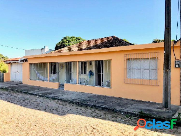 Vende-se Excelente casa de 5 quartos - Barra do Itabapoana/
