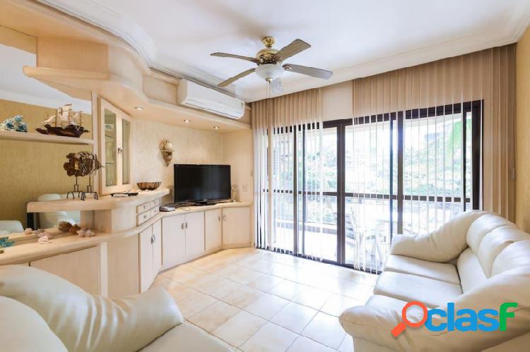 Apartamento com 4 quartos, 136m², à venda