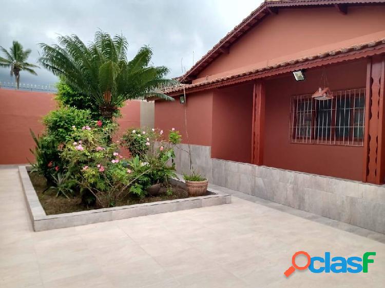 Excelente Casa com 2 Dormitórios e 1 Suíte a Venda 251m²