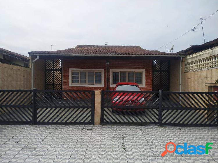 Excelente Casa com 4 Dormitórios e 1 Suíte a Venda