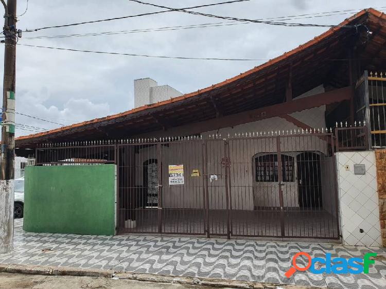 Linda Casa com 2 Quartos 1 suite à Venda, 75 m² próximo