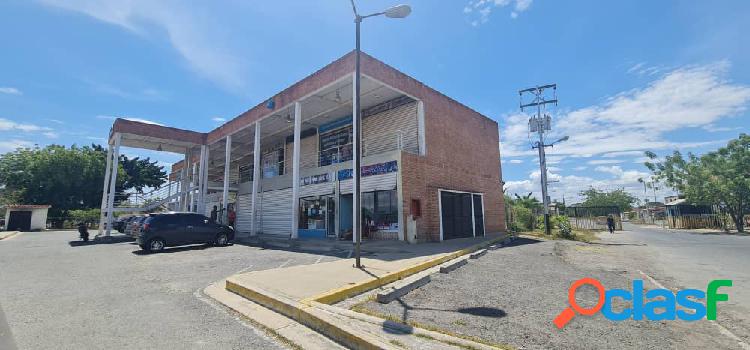 LOCAL COMERCIAL EN LOS GUAYOS, C.C. LOS CERRITOS