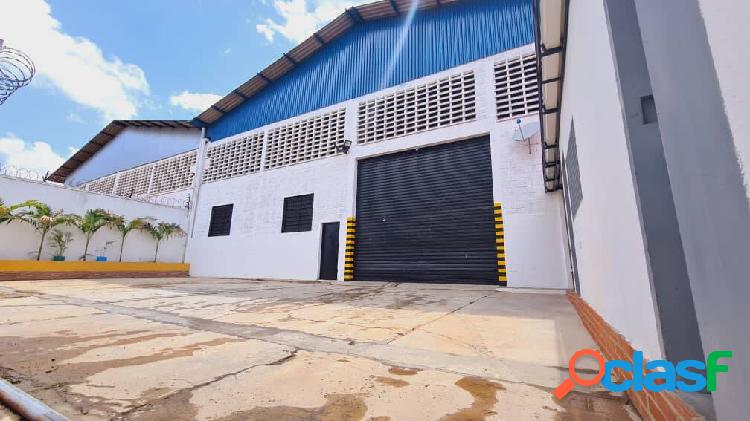 Moderno Galpón a Estrenar 800 M² Av. Lisandro Alvarado