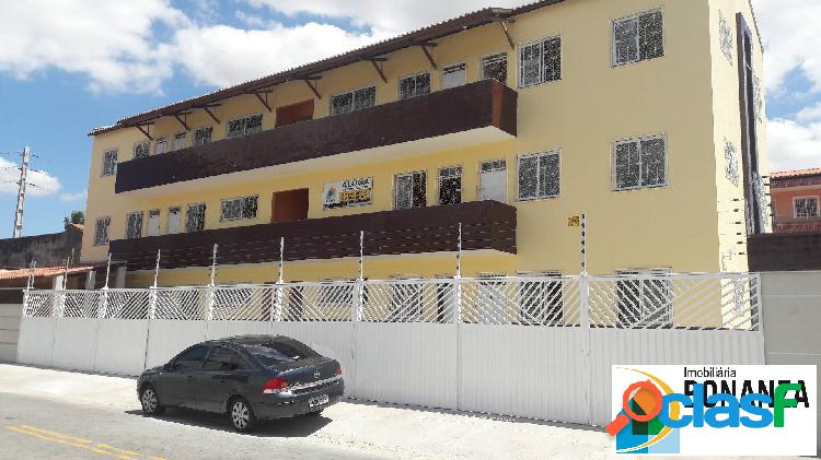 Aluga-se excelente apartamento 2 quartos no Montese. Sem