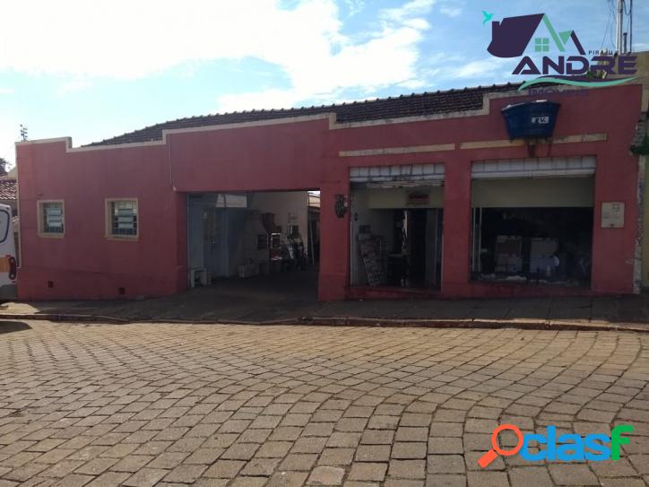 Imóvel comercial, 689m², no Centro, Piraju/SP.