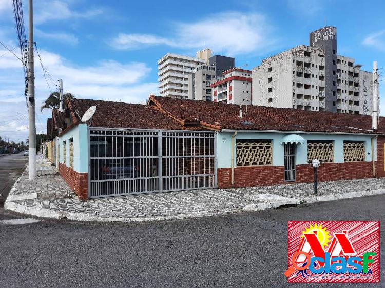 Excelente casa, bem estruturada, localiza á 50 metros da