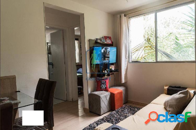 Vende-se apartamento no Condomínio Saint Peter, no