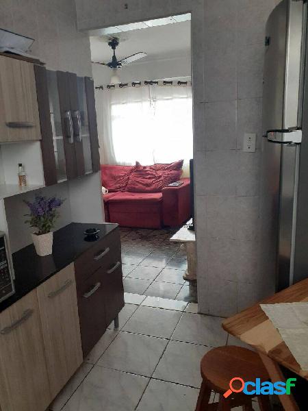 Apartamento de 02 dormitórios em Santos.