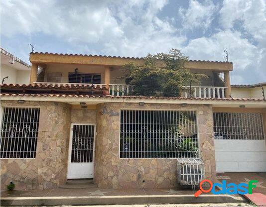 VENTA CASA URBANIZACIÓN LOS CANDILES NAGUANAGUA