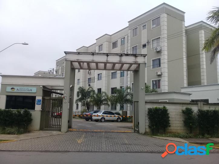Apartamento em condomínio fechado.