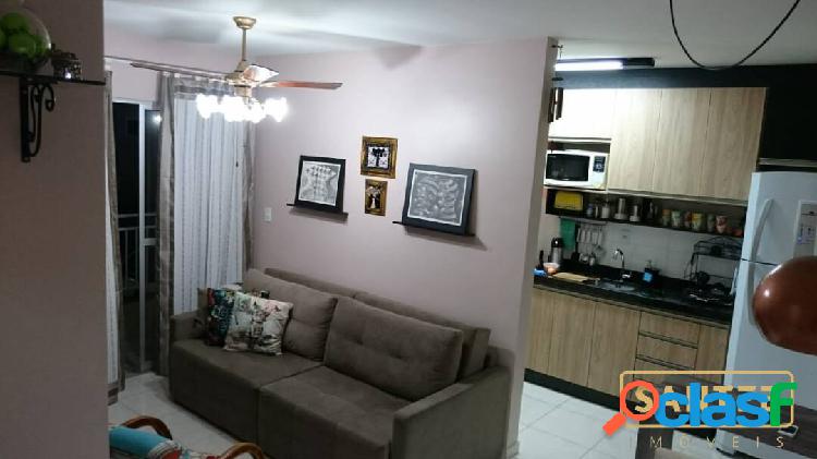 Apartamento semimobiliado à venda com 2 dormitórios