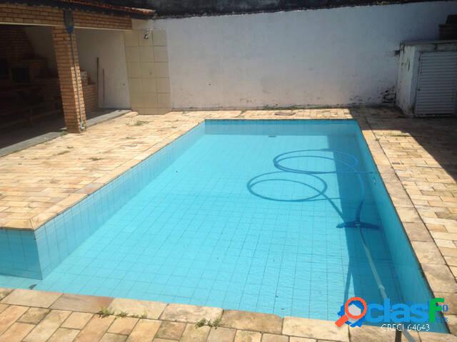 CASA 3 DORMS - 2 SUÍTES - PISCINA - 200 M DA PRAIA -