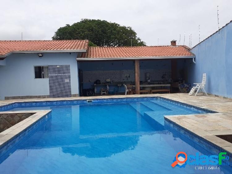 CASA LINDA-MOBILIADA-TERRENO-PISCINA-400MPRAIA-ÓTIMA