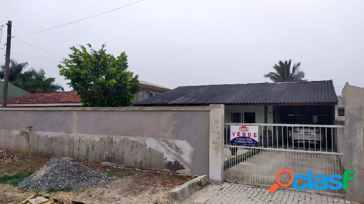 Casa com piscina á venda em Guaratuba-PR