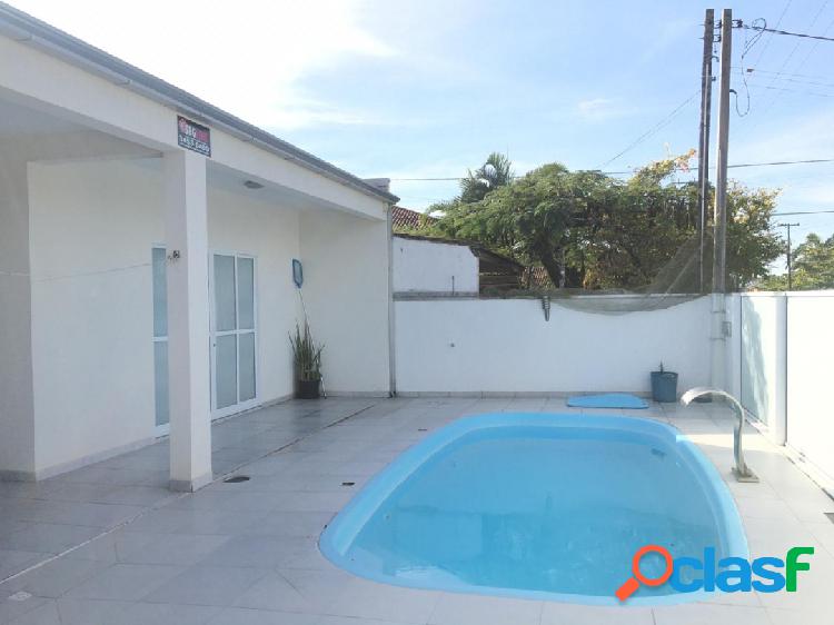 Casa com piscina á venda em Guaratuba/PR