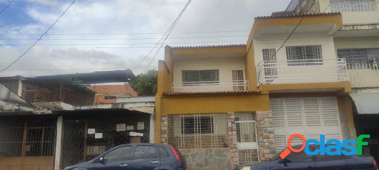 Casa en Venta en la Avenida Lisandro Alvarado