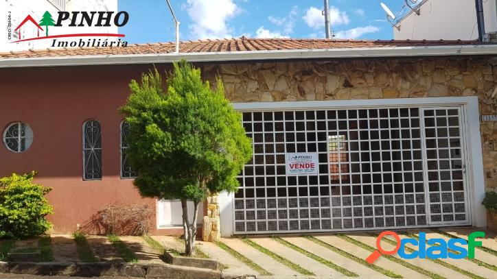 Casa localizada no Bairro Vila Nova